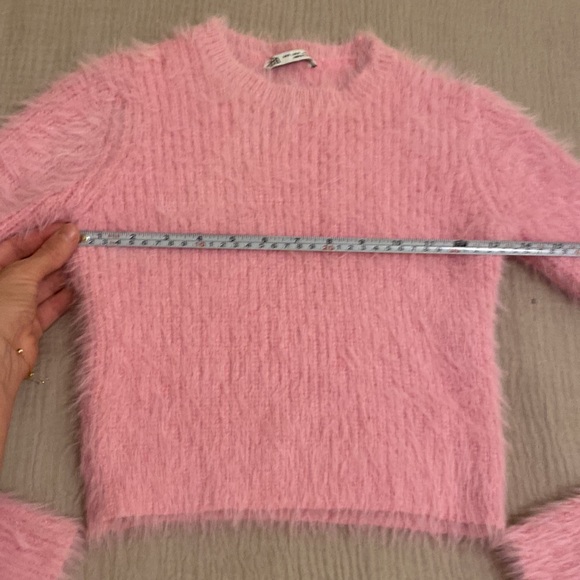 Zara Soft Pink Textured Sweater. Size  S. Style 7901/970/630 - Picture 6 of 7